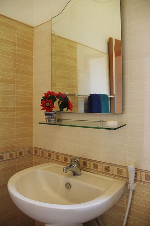 Hotel Red Rose Negombo Phòng bức ảnh