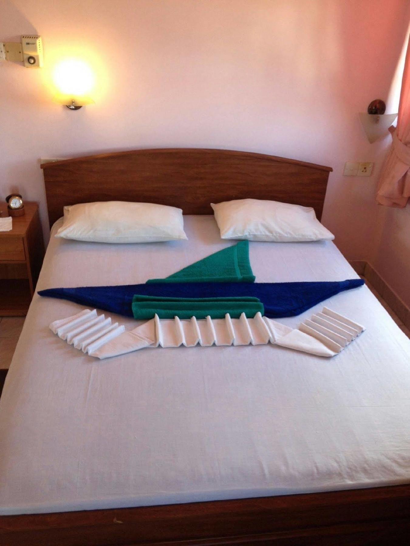 Hotel Red Rose Negombo Ngoại thất bức ảnh