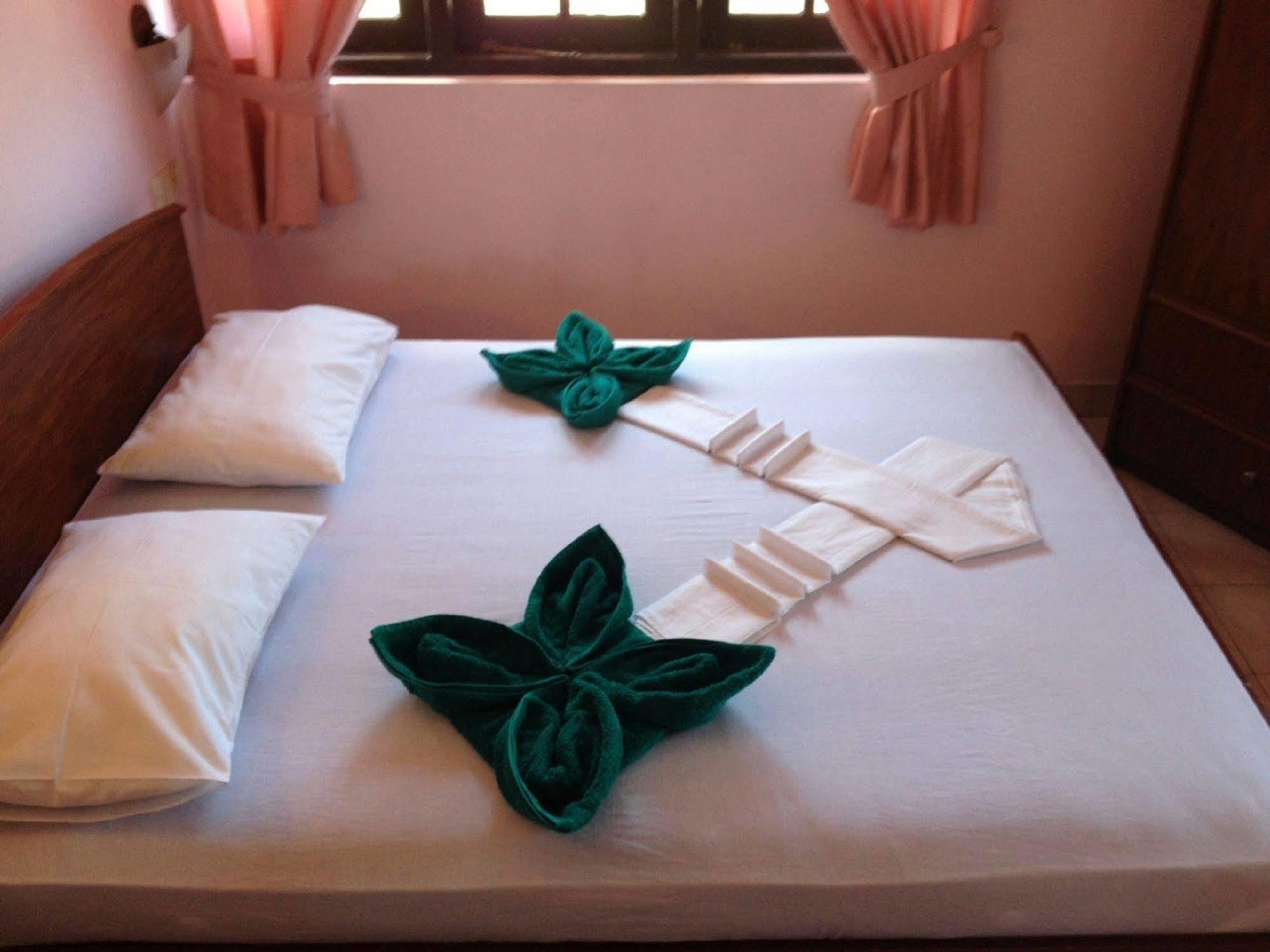 Hotel Red Rose Negombo Ngoại thất bức ảnh