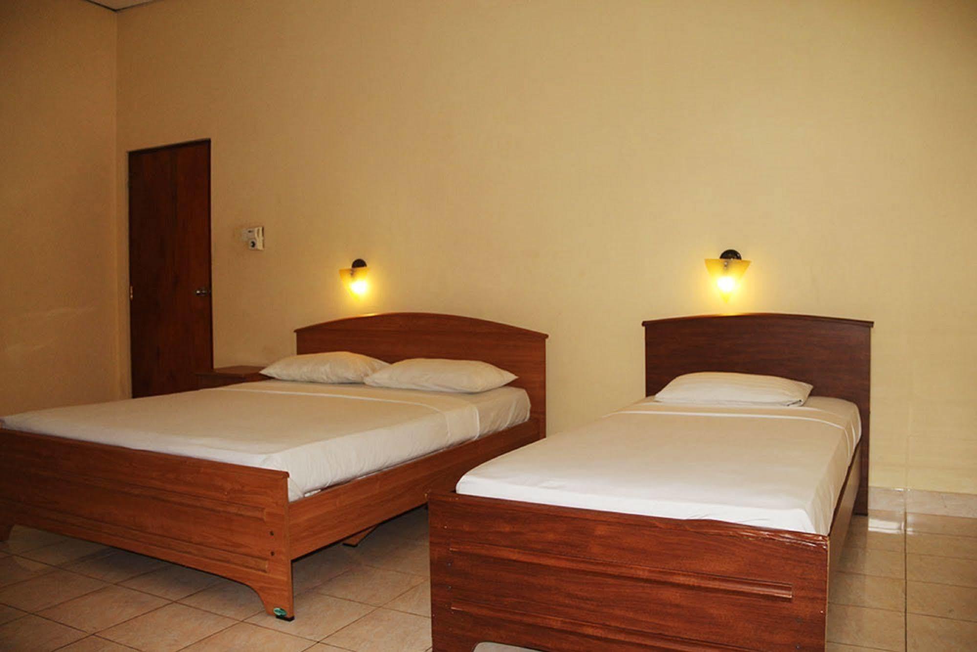 Hotel Red Rose Negombo Ngoại thất bức ảnh