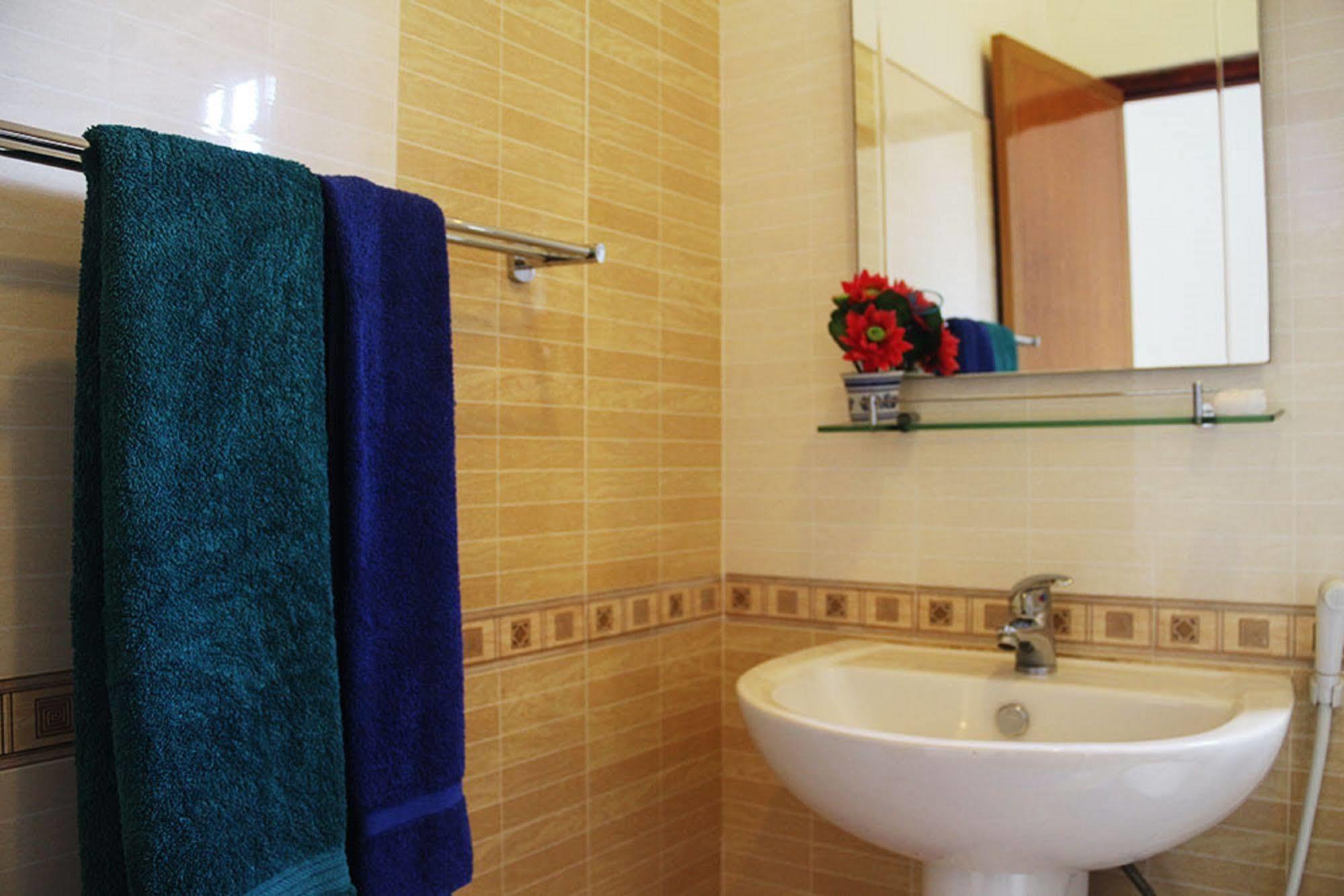 Hotel Red Rose Negombo Ngoại thất bức ảnh