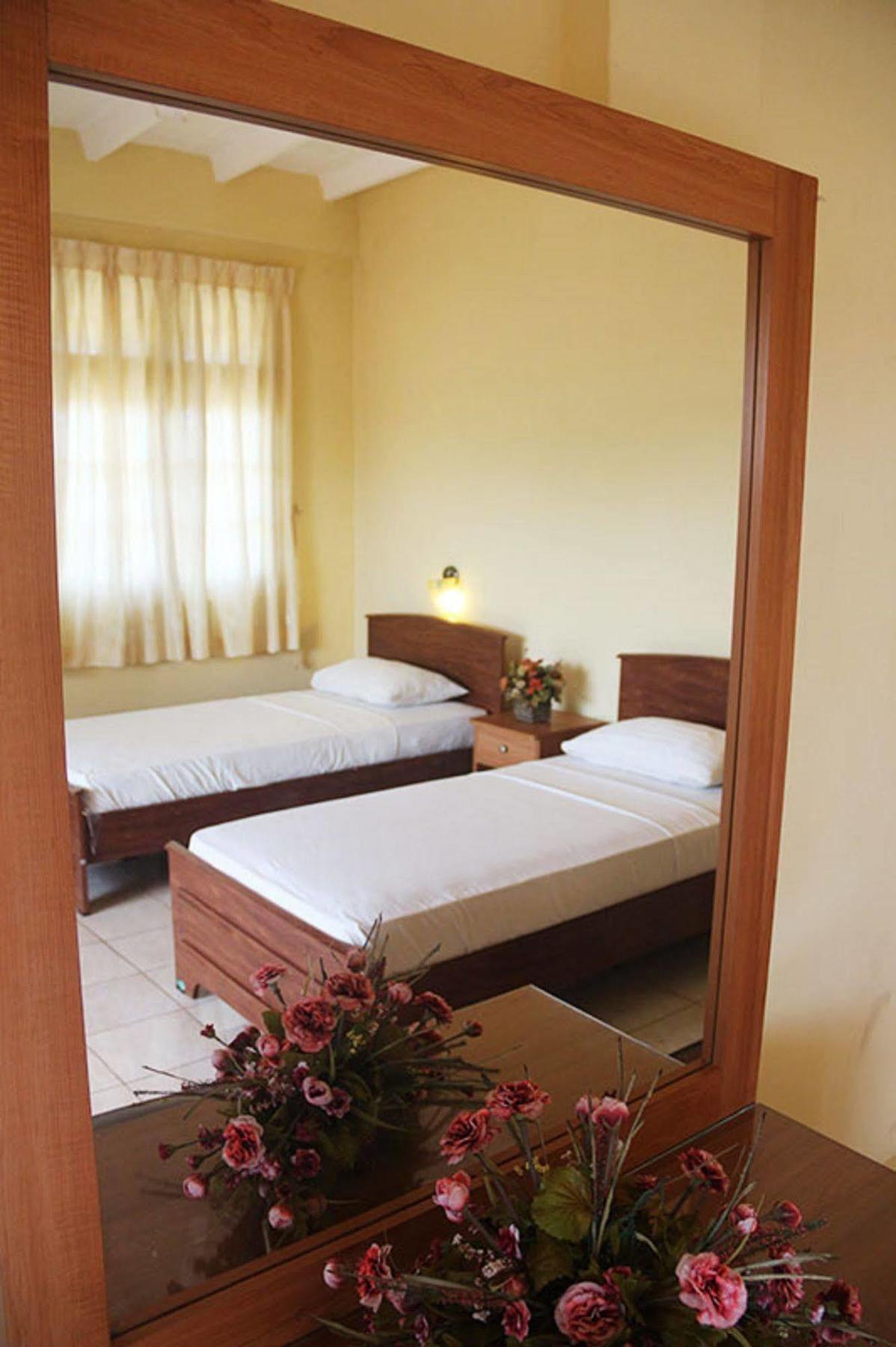 Hotel Red Rose Negombo Ngoại thất bức ảnh