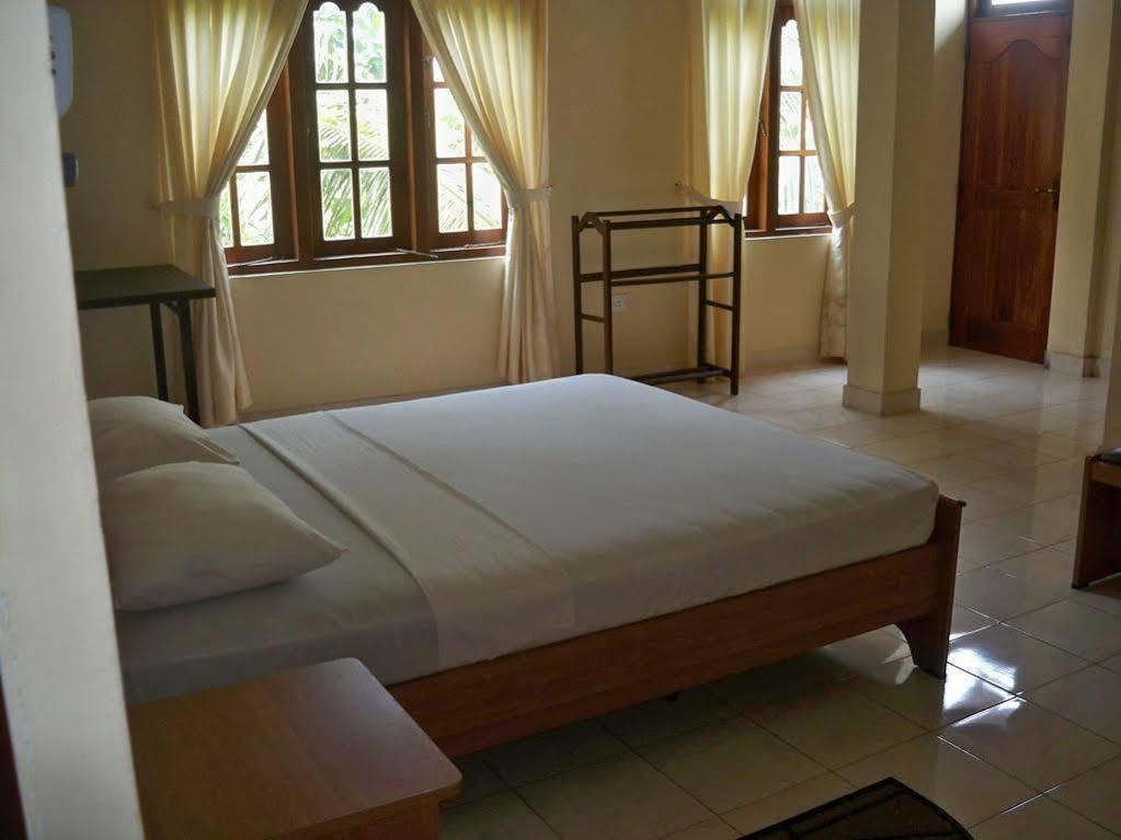 Hotel Red Rose Negombo Ngoại thất bức ảnh