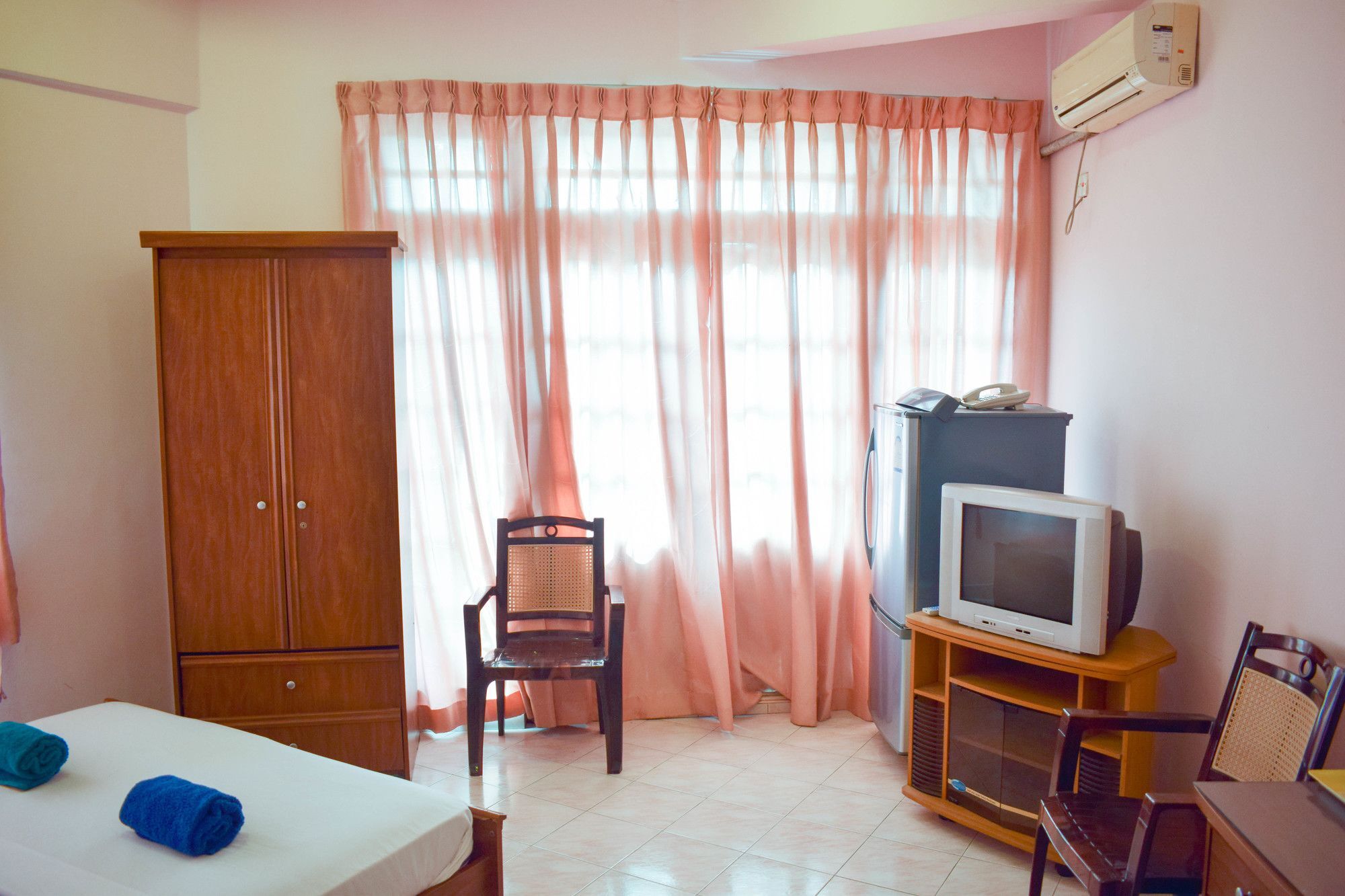 Hotel Red Rose Negombo Ngoại thất bức ảnh