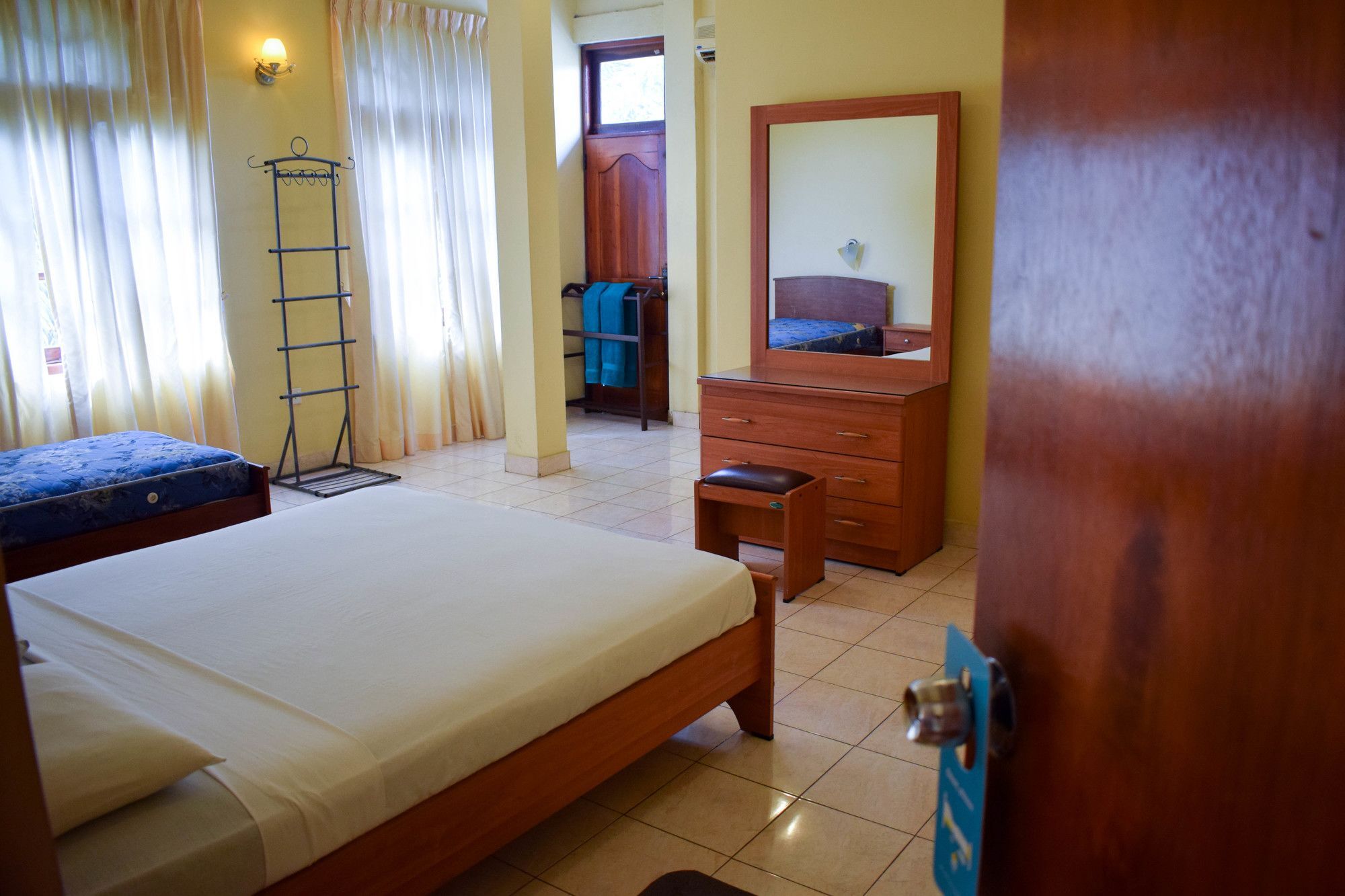 Hotel Red Rose Negombo Ngoại thất bức ảnh
