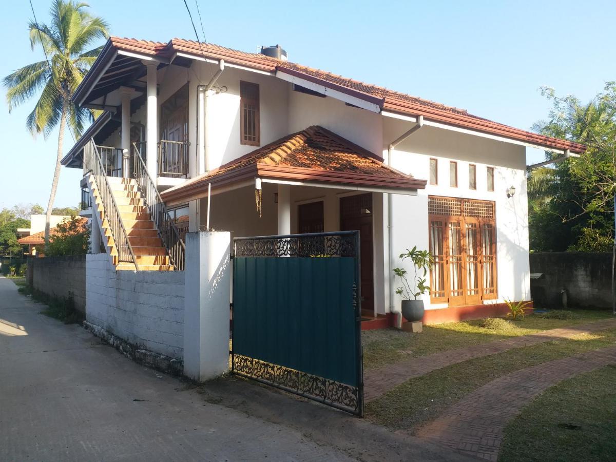 Hotel Red Rose Negombo Ngoại thất bức ảnh